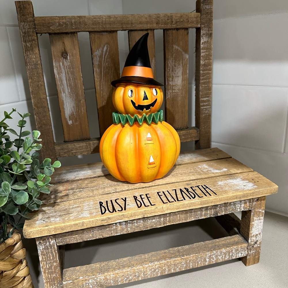 🆕 Halloween 🎃 Pumpkin Resin Decor! - Picture 3 of 10